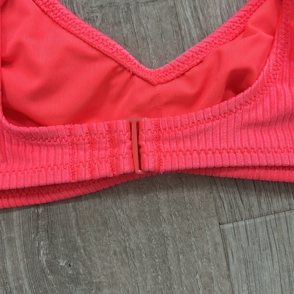 Brand New Aerie bathing suit top - Picture 4 of 10
